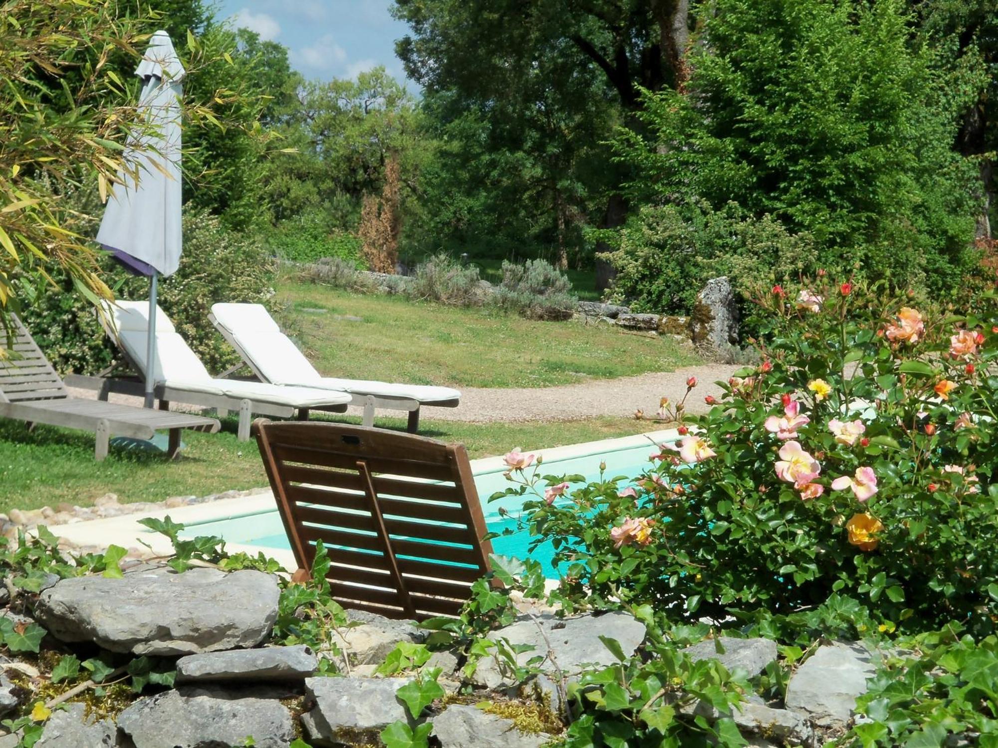 Chambres Et Jardin De Pierres Espédaillac Esterno foto